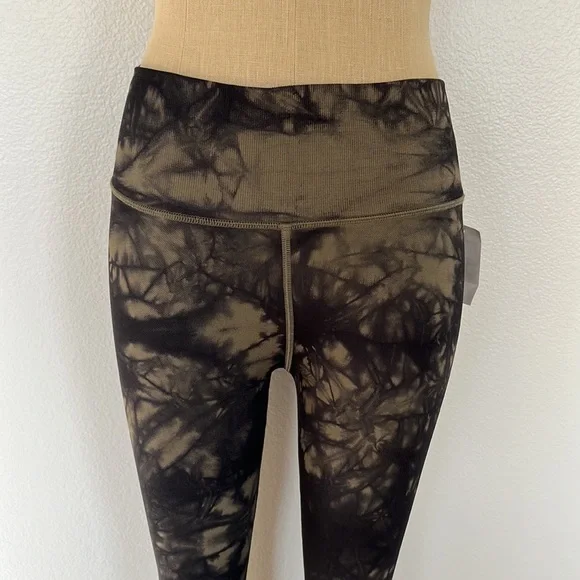 Good American Tie Dye Seamless High Waist Leggings Size 3/4 - Picture 3 of 7